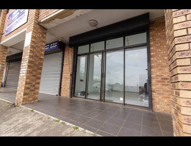 55M² BUSINESS CENTRE TO LET IN WESTCLIFF